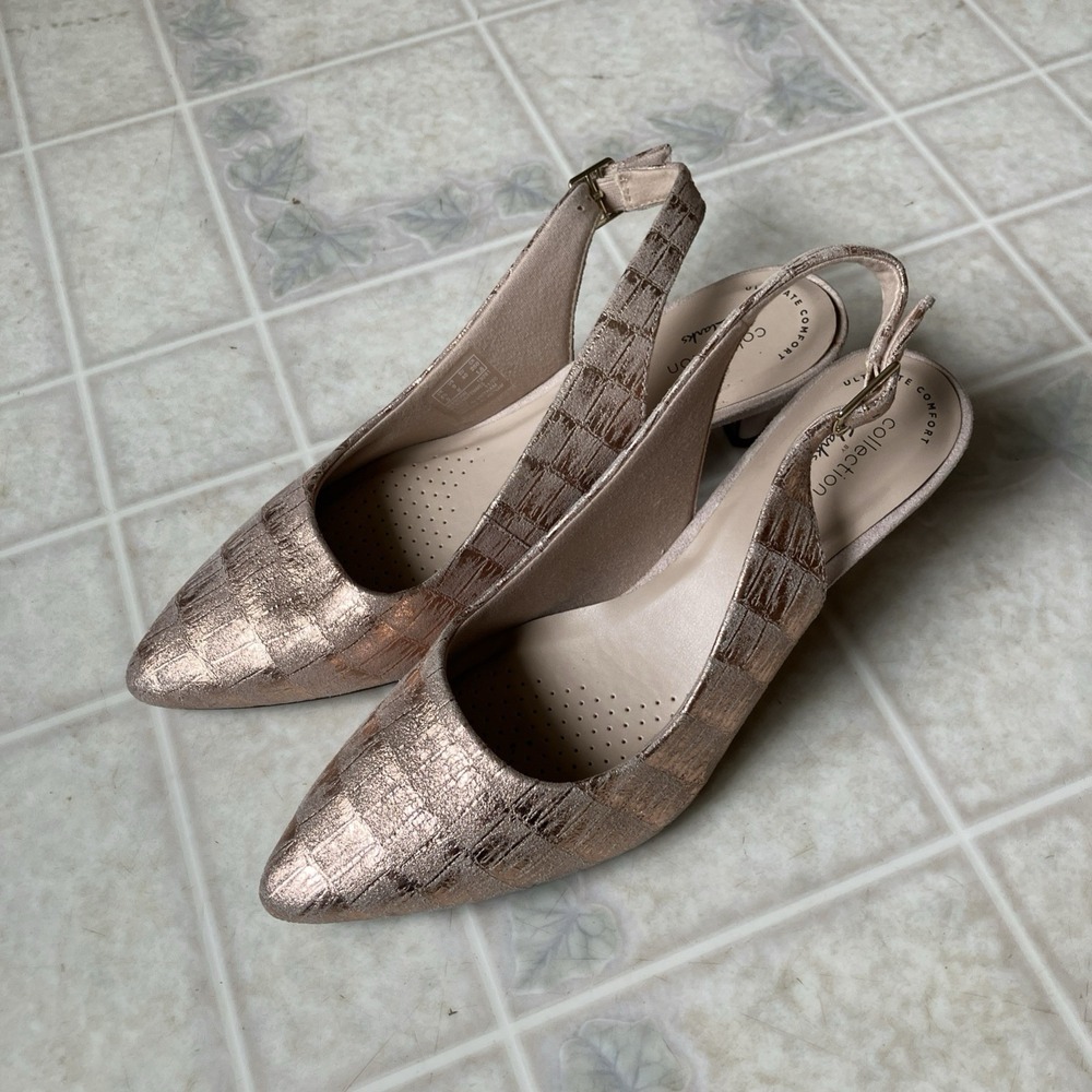 Clarks Collection Leather Slingback Pumps Rose Gold metallic size 9 2 1/2"‎ heel